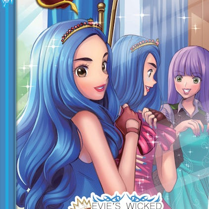 Cover image for Disney Manga: Descendants - Evie's Wicked Runway, Book 2, isbn: 9781427862174
